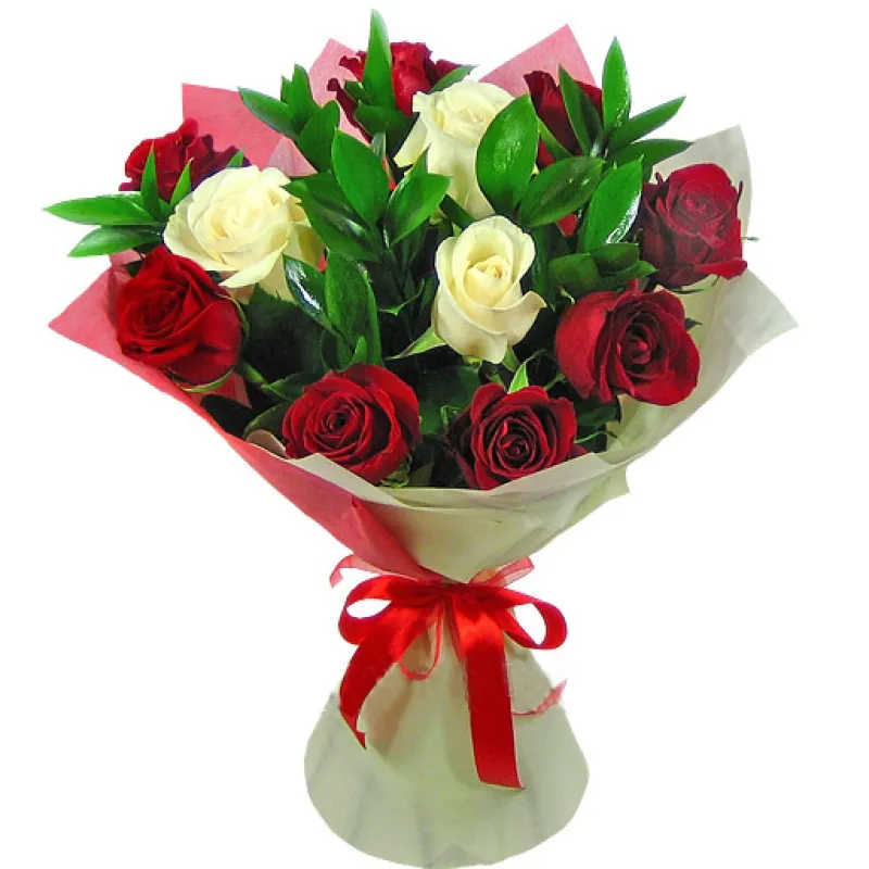 Букет из 11 красных и белых роз с зеленью, доставка Кокшамары